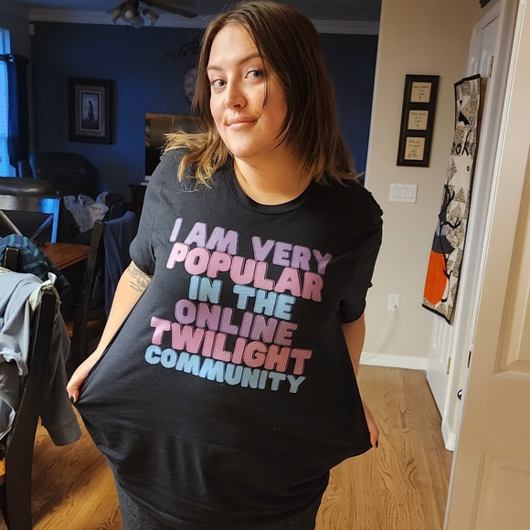 Meet your Posher, Sarah - Picture 2 of 5